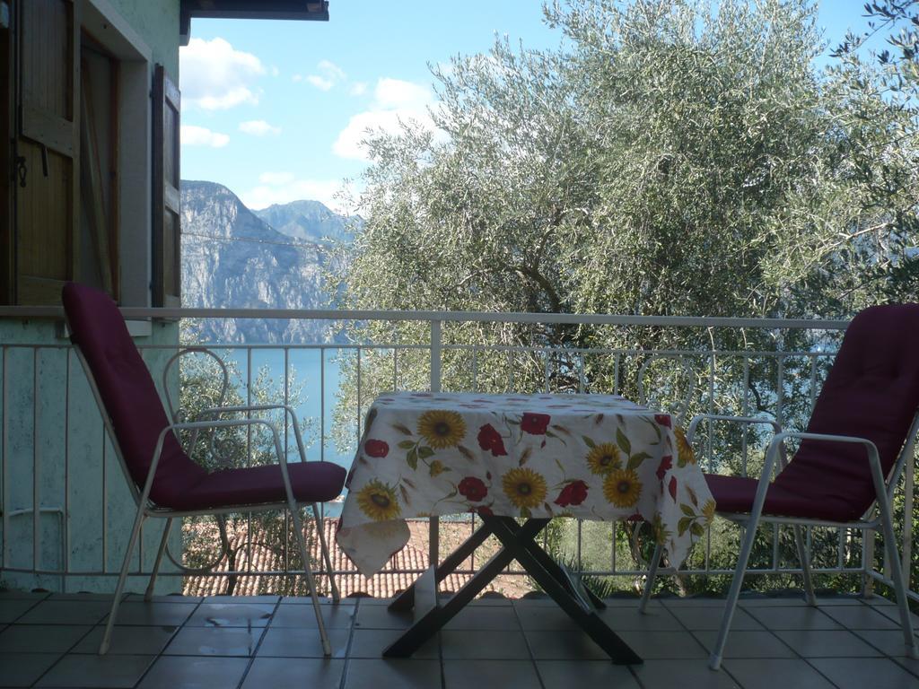 Appartamento Michela Brenzone sul Garda Habitación foto