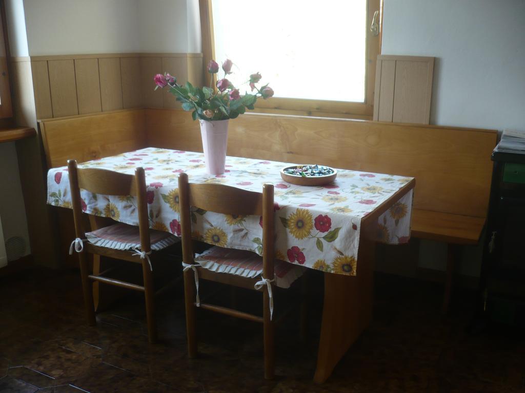 Appartamento Michela Brenzone sul Garda Habitación foto